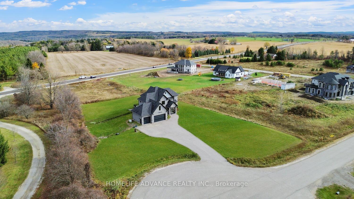 Photo 3 of 3 Prentis Court, Melancthon, Rural Melancthon — HOMEH