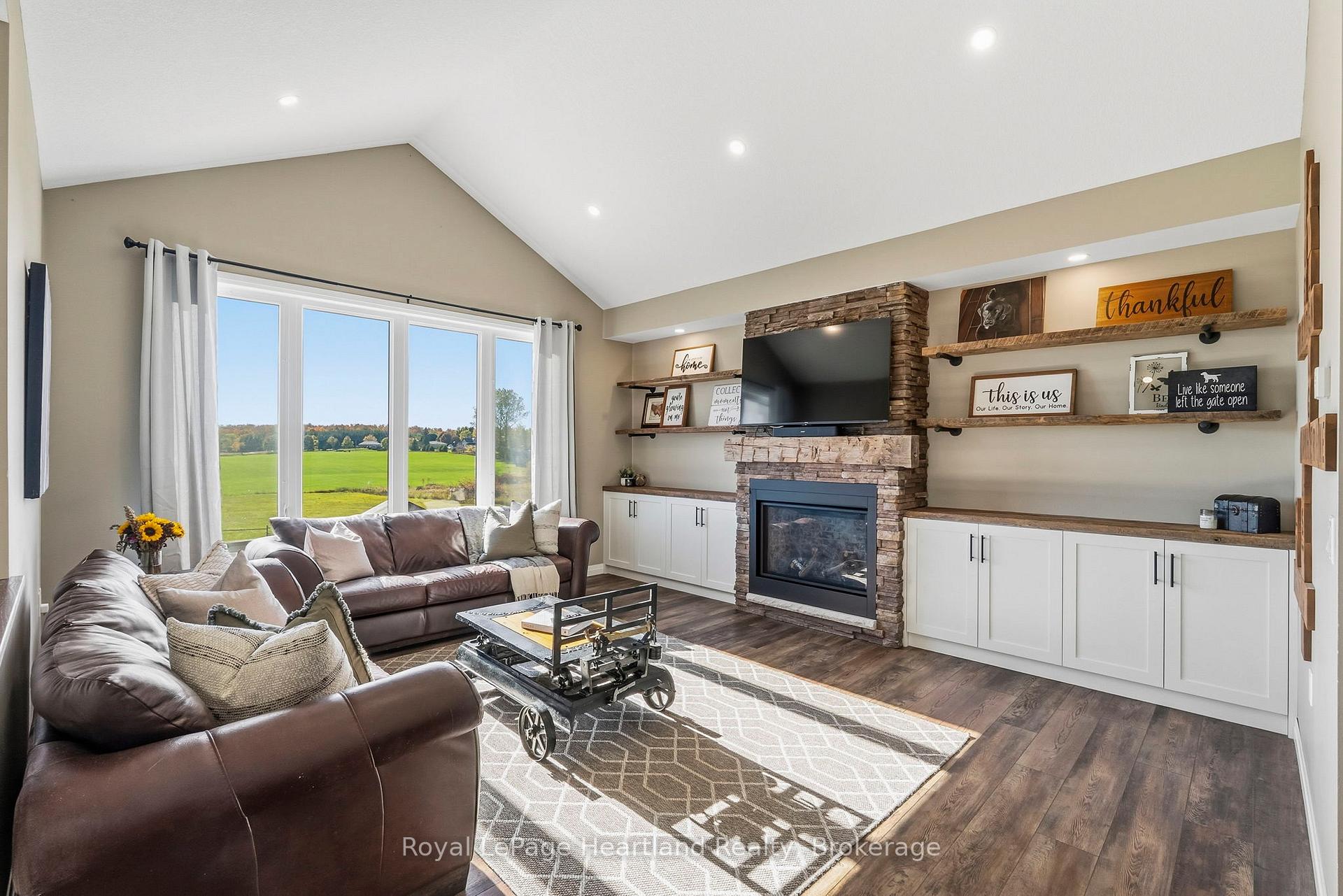 Photo 19 of 18 Minto Street S, Minto — HOMEH