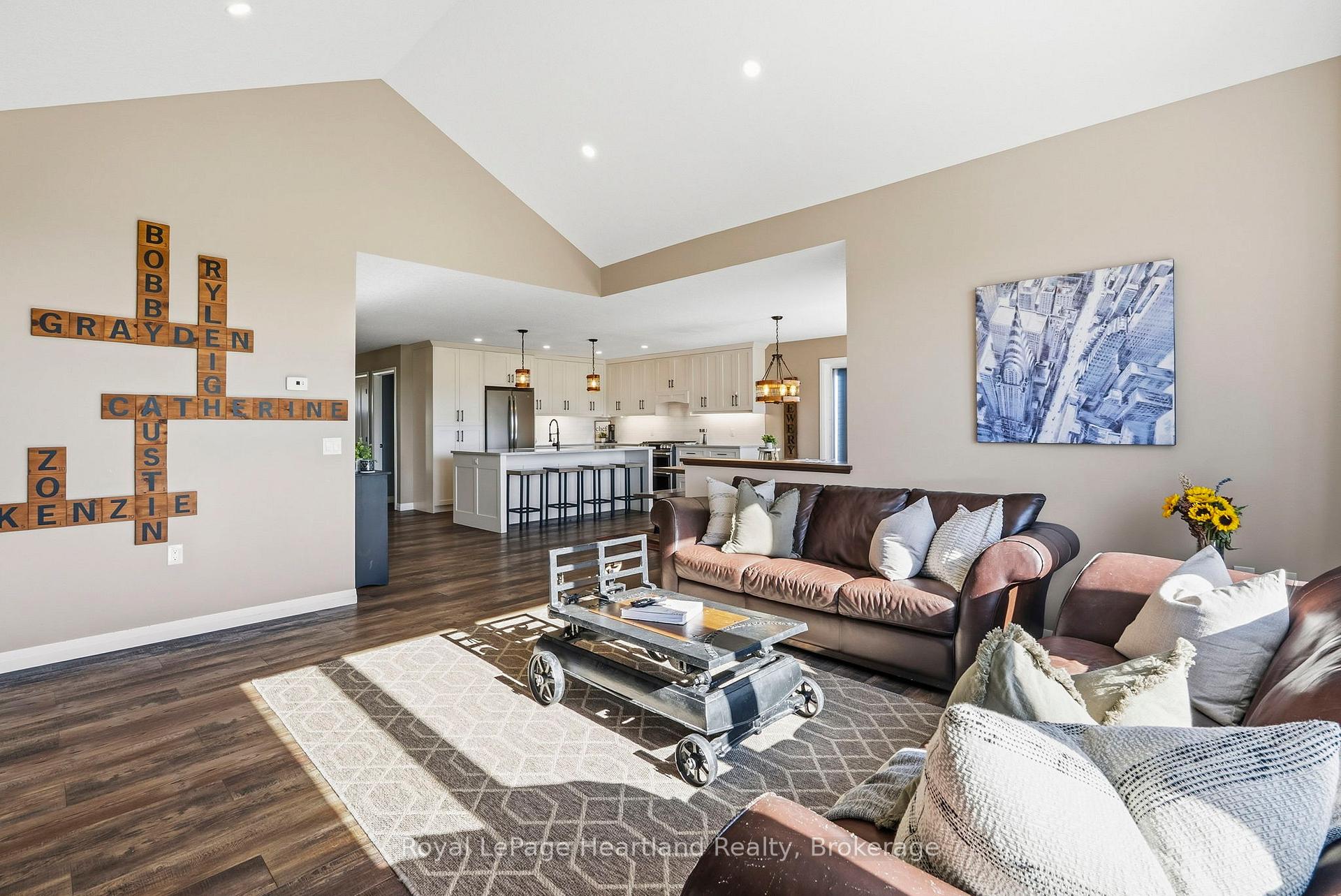 Photo 20 of 18 Minto Street S, Minto — HOMEH