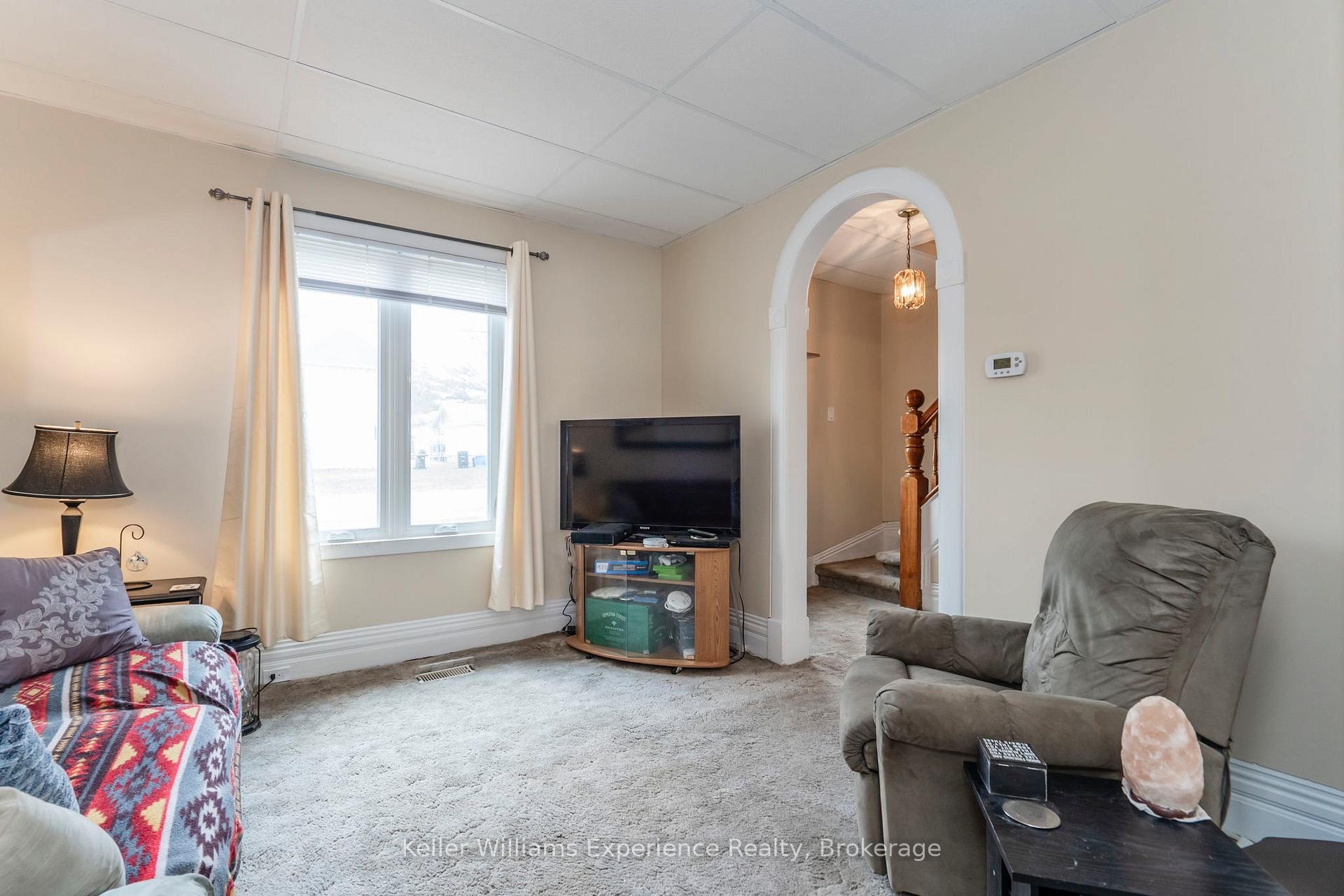 Photo 11 of 223 Lindsay Street, Midland — HOMEH