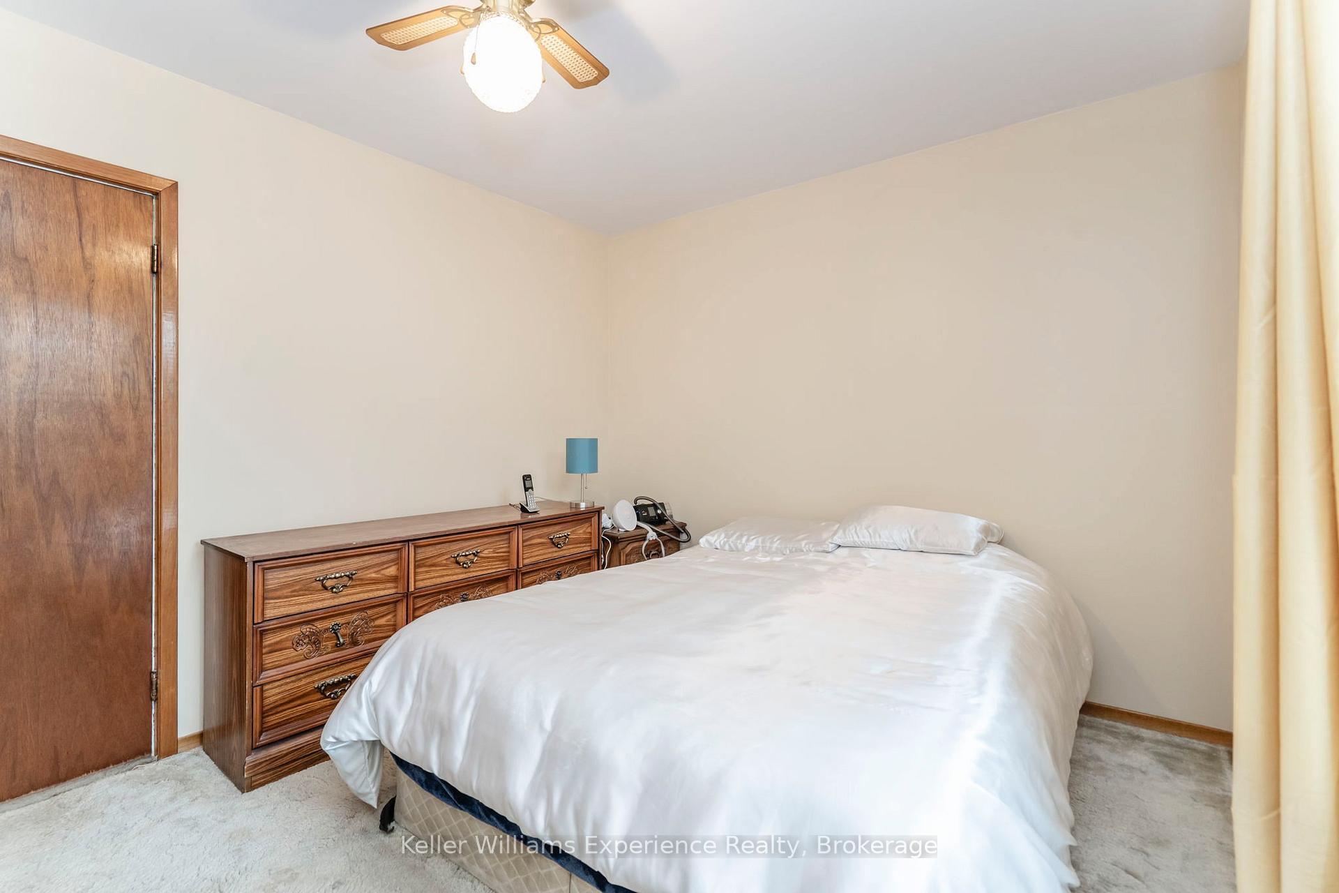 Photo 13 of 223 Lindsay Street, Midland — HOMEH