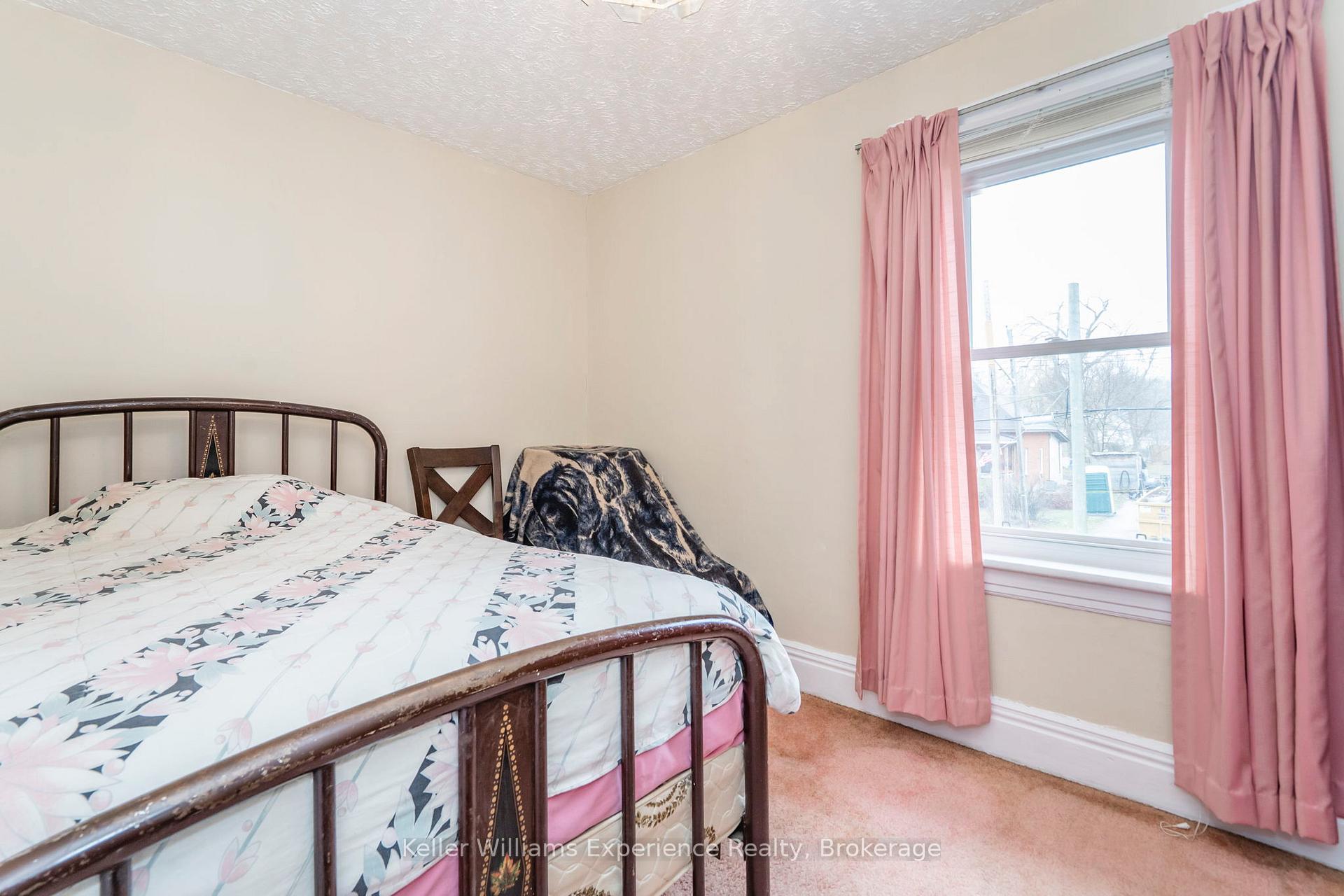 Photo 14 of 223 Lindsay Street, Midland — HOMEH