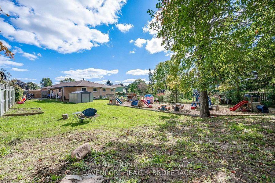 Photo 4 of 144 Markwood Drive, Kitchener — HOMEH