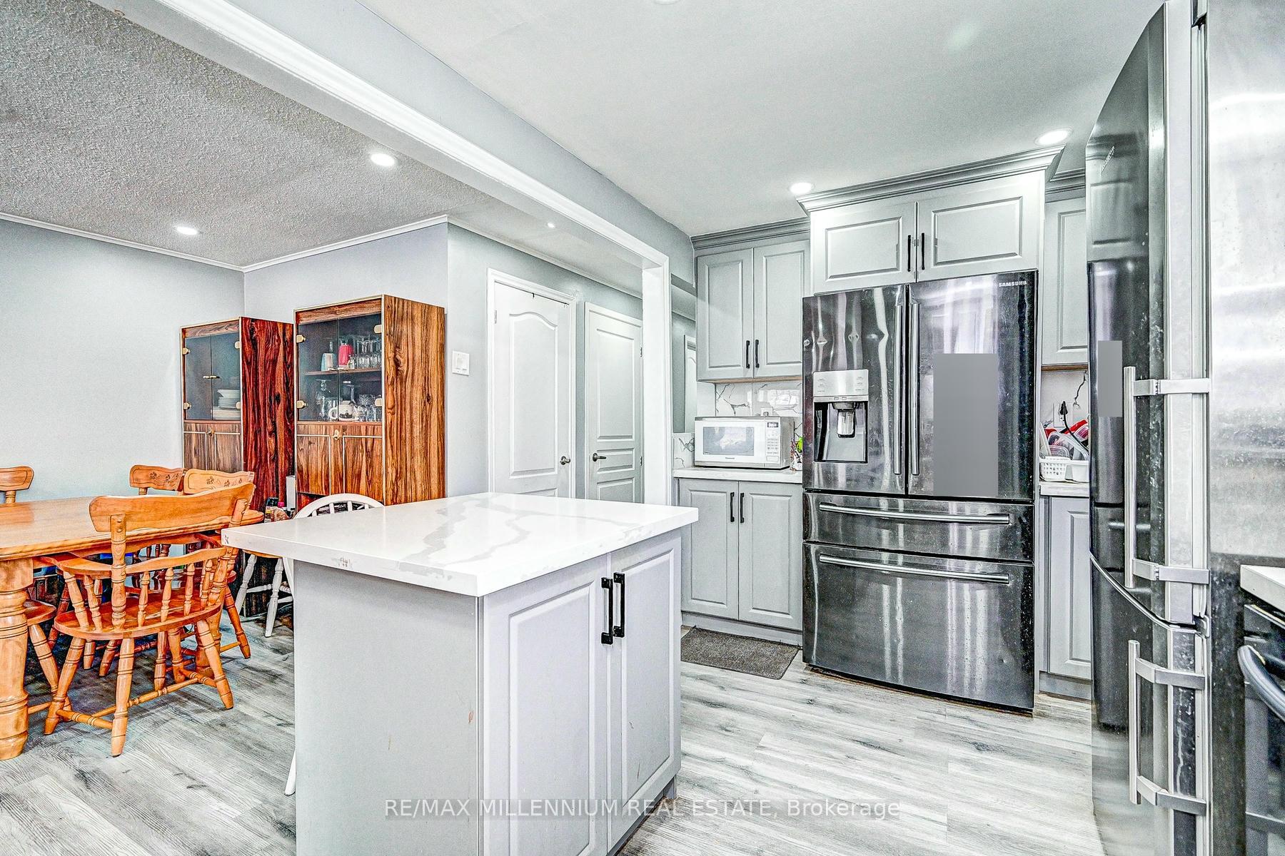 Photo 11 of 144 Markwood Drive, Kitchener — HOMEH