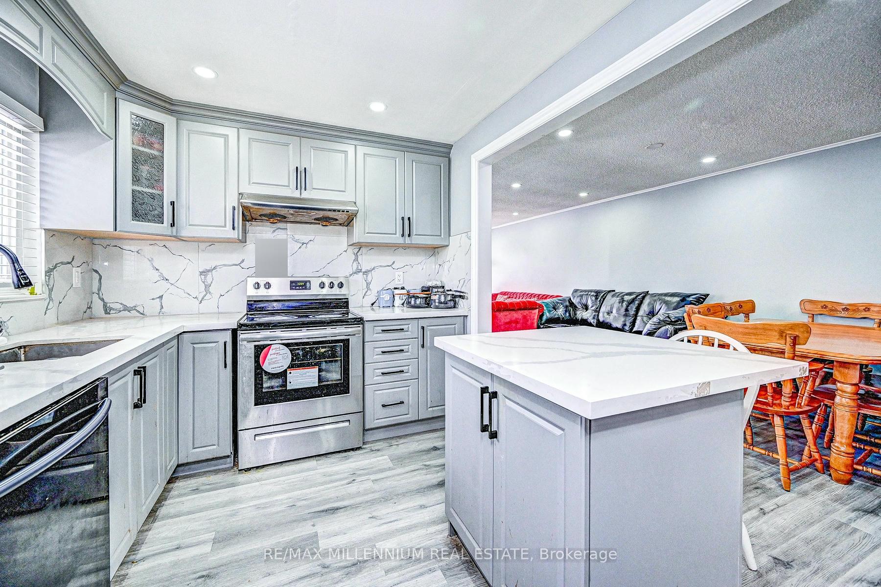 Photo 12 of 144 Markwood Drive, Kitchener — HOMEH