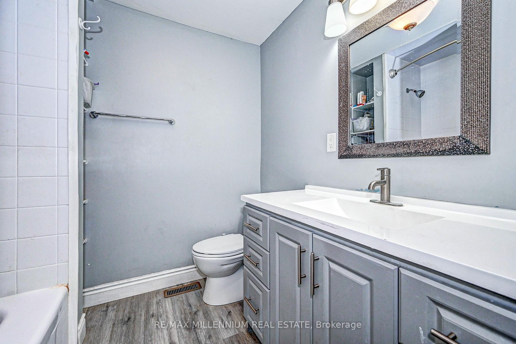 Photo 16 of 144 Markwood Drive, Kitchener — HOMEH