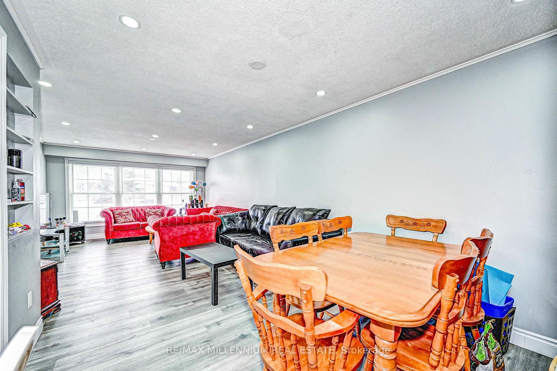Photo 22 of 144 Markwood Drive, Kitchener — HOMEH