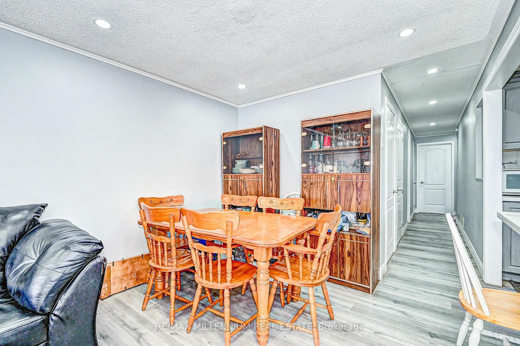Photo 24 of 144 Markwood Drive, Kitchener — HOMEH