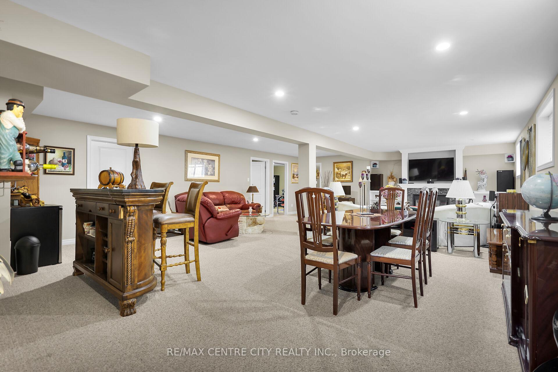 Photo 29 of 9 Willard Crescent, Middlesex Centre, Kilworth — HOMEH