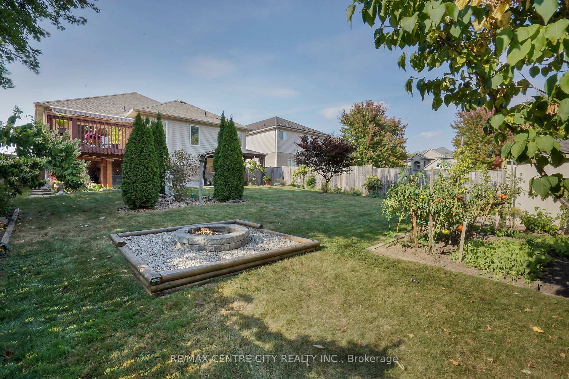 Photo 44 of 9 Willard Crescent, Middlesex Centre, Kilworth — HOMEH