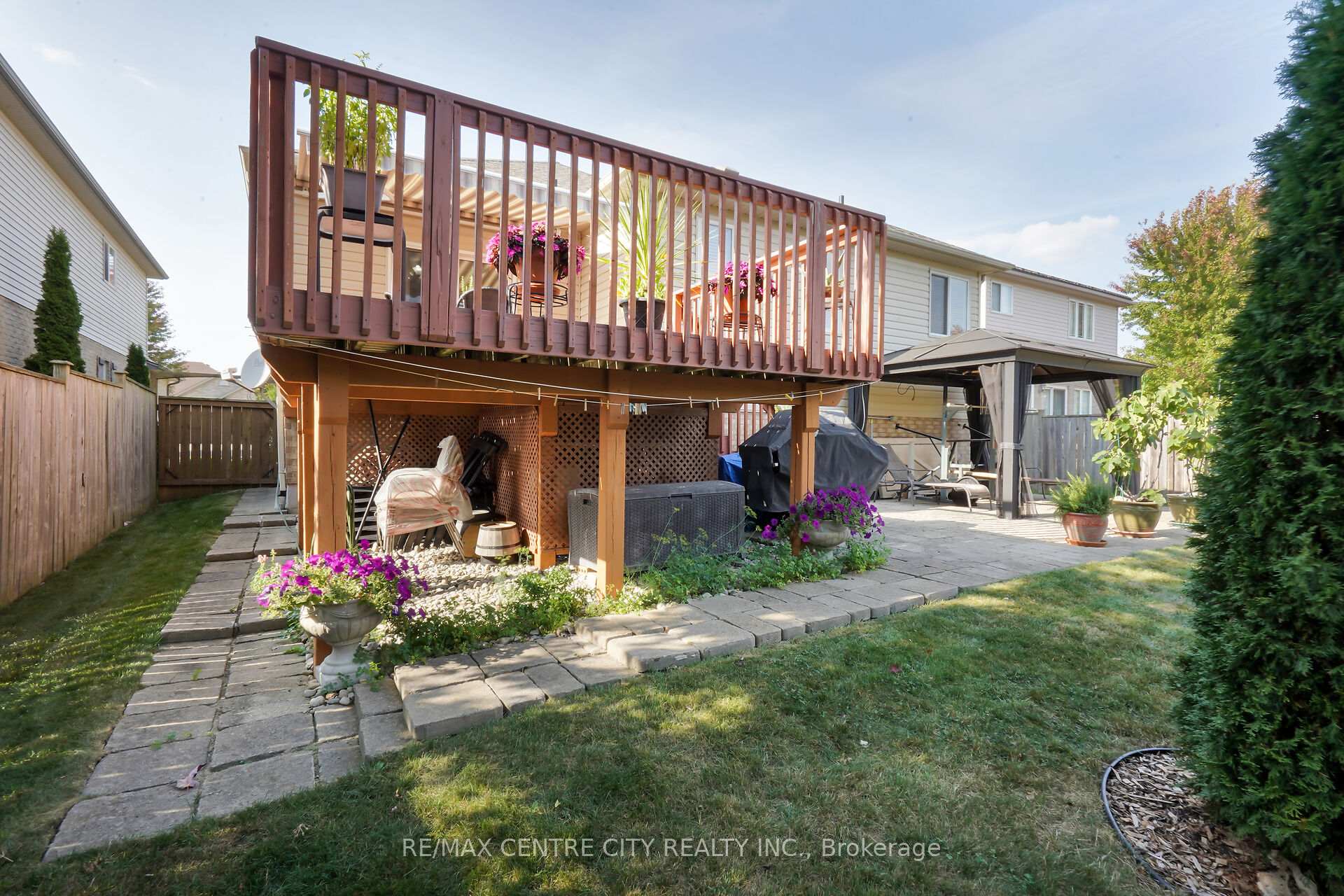 Photo 46 of 9 Willard Crescent, Middlesex Centre, Kilworth — HOMEH