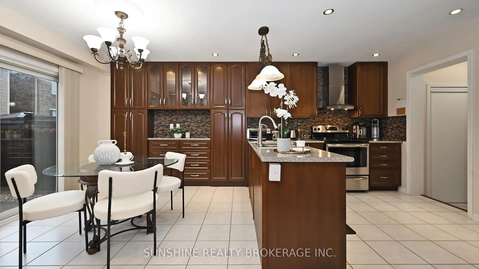 Photo 14 of 211 Monaghan Crescent, Milton, Willmott — HOMEH