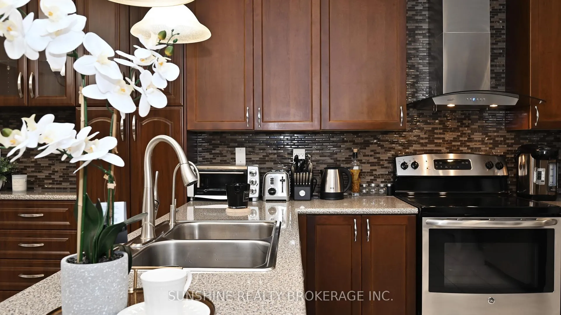Photo 16 of 211 Monaghan Crescent, Milton, Willmott — HOMEH