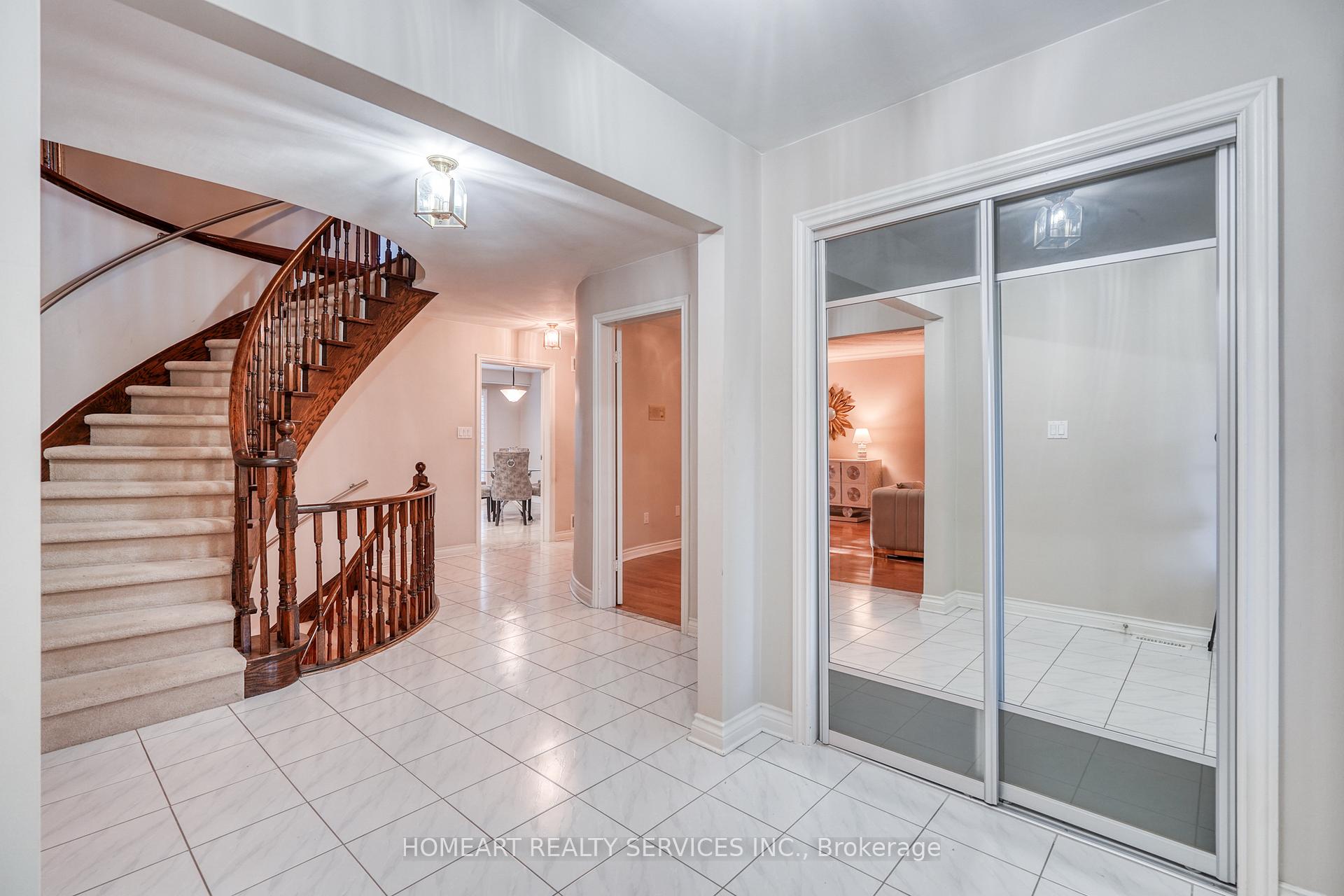 Photo 5 of 36 Johnson Street, Markham, Thornhill — HOMEH