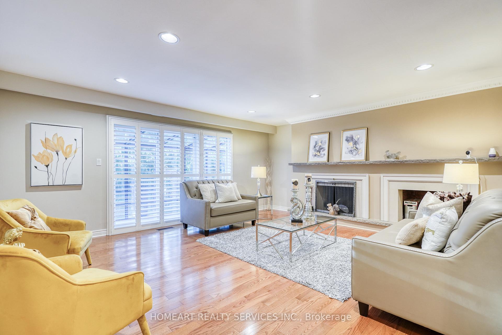 Photo 12 of 36 Johnson Street, Markham, Thornhill — HOMEH