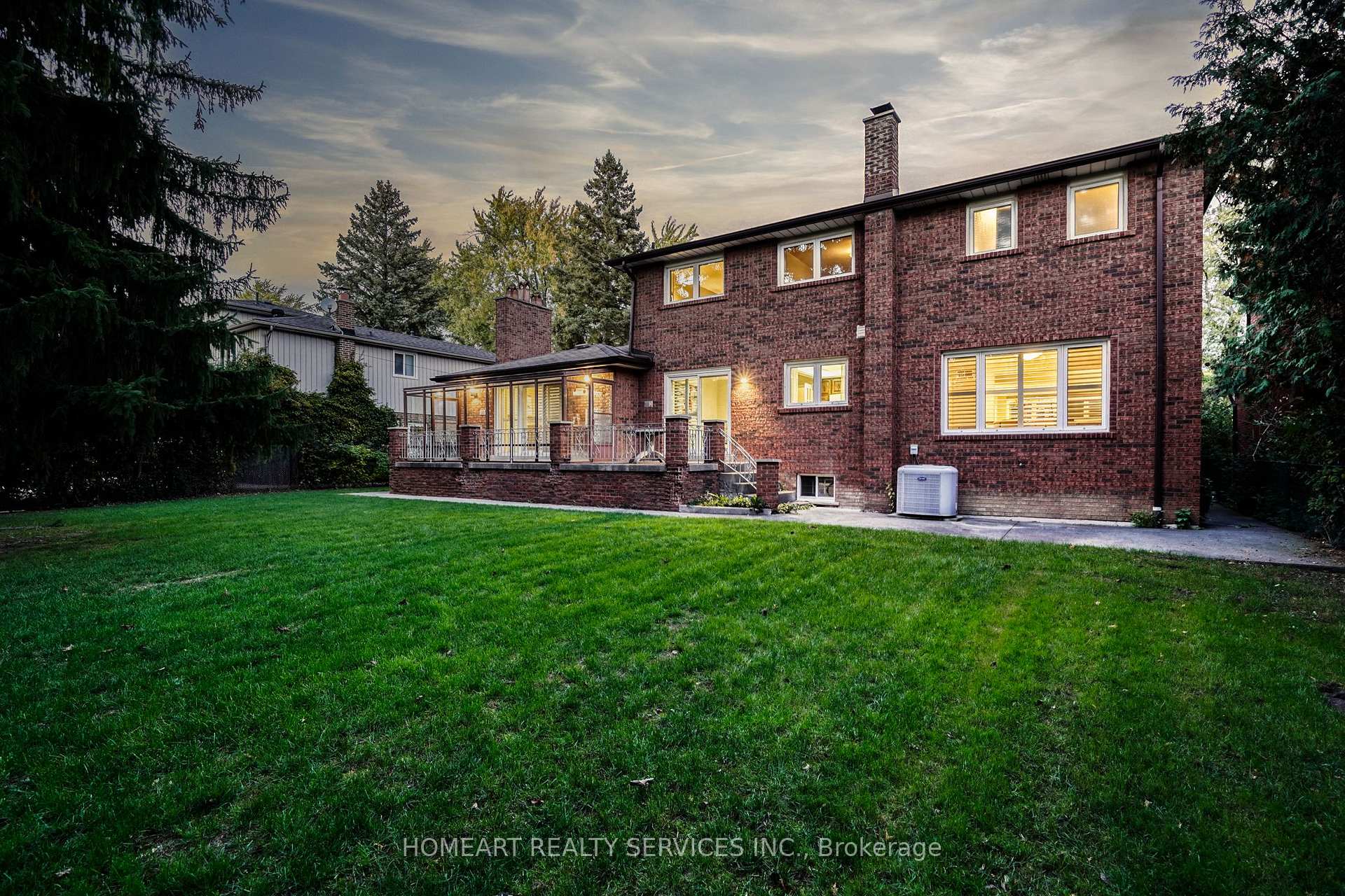 Photo 33 of 36 Johnson Street, Markham, Thornhill — HOMEH