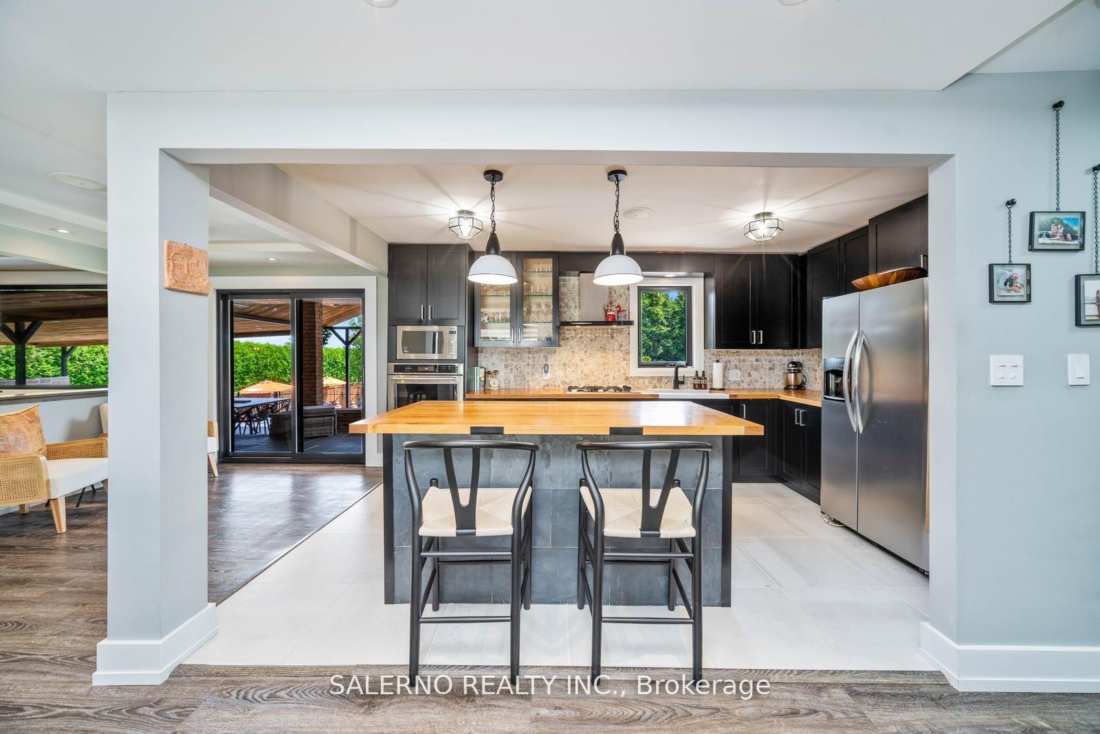 Photo 5 of 2171 Gilford Road, Innisfil, Rural Innisfil — HOMEH