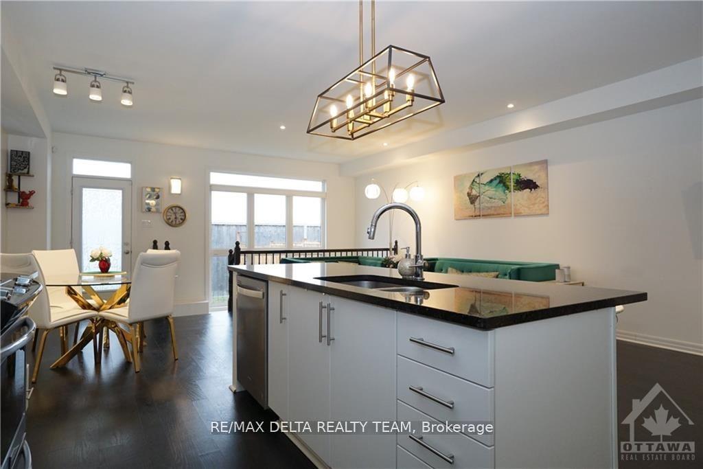 Photo 8 of 555 Rioja Street, Ottawa, Kanata - Emerald Meadows/Trailwest — HOMEH