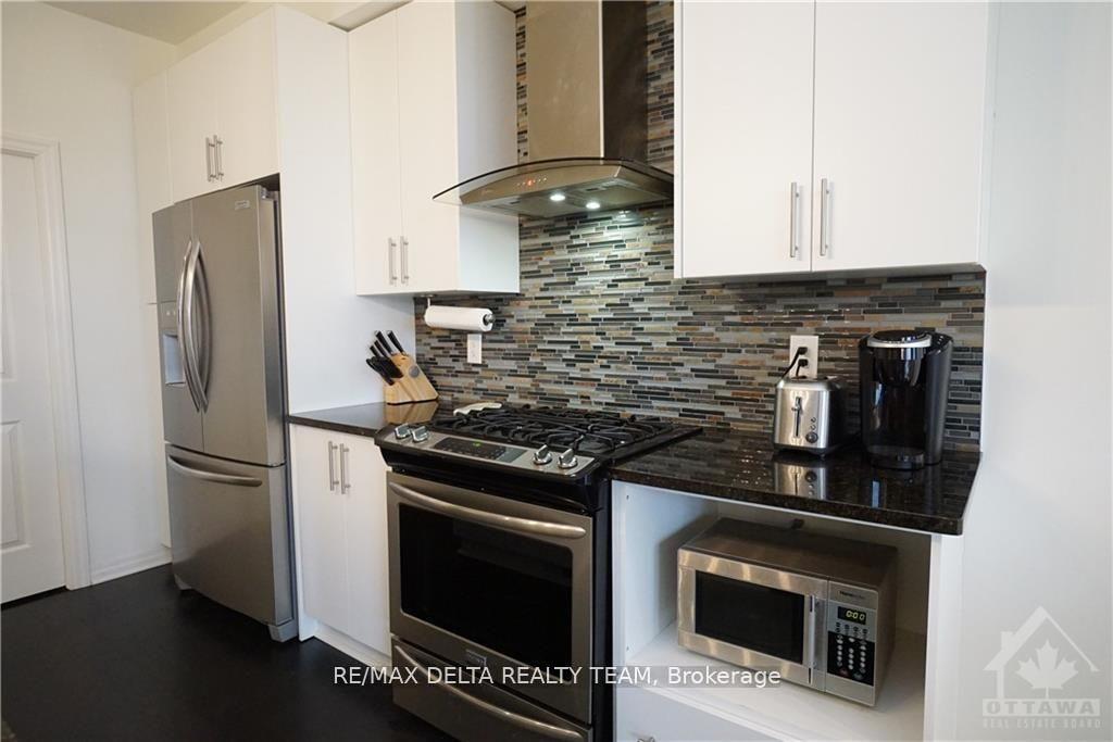 Photo 9 of 555 Rioja Street, Ottawa, Kanata - Emerald Meadows/Trailwest — HOMEH