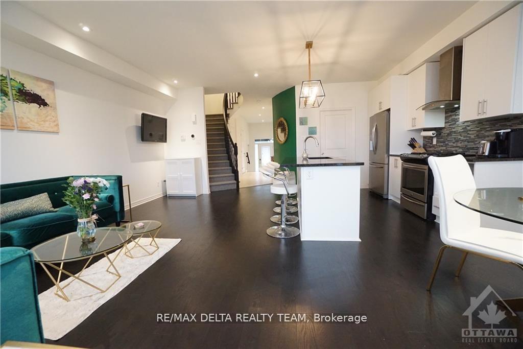 Photo 11 of 555 Rioja Street, Ottawa, Kanata - Emerald Meadows/Trailwest — HOMEH