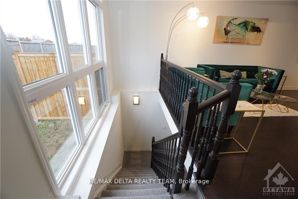 Photo 24 of 555 Rioja Street, Ottawa, Kanata - Emerald Meadows/Trailwest — HOMEH