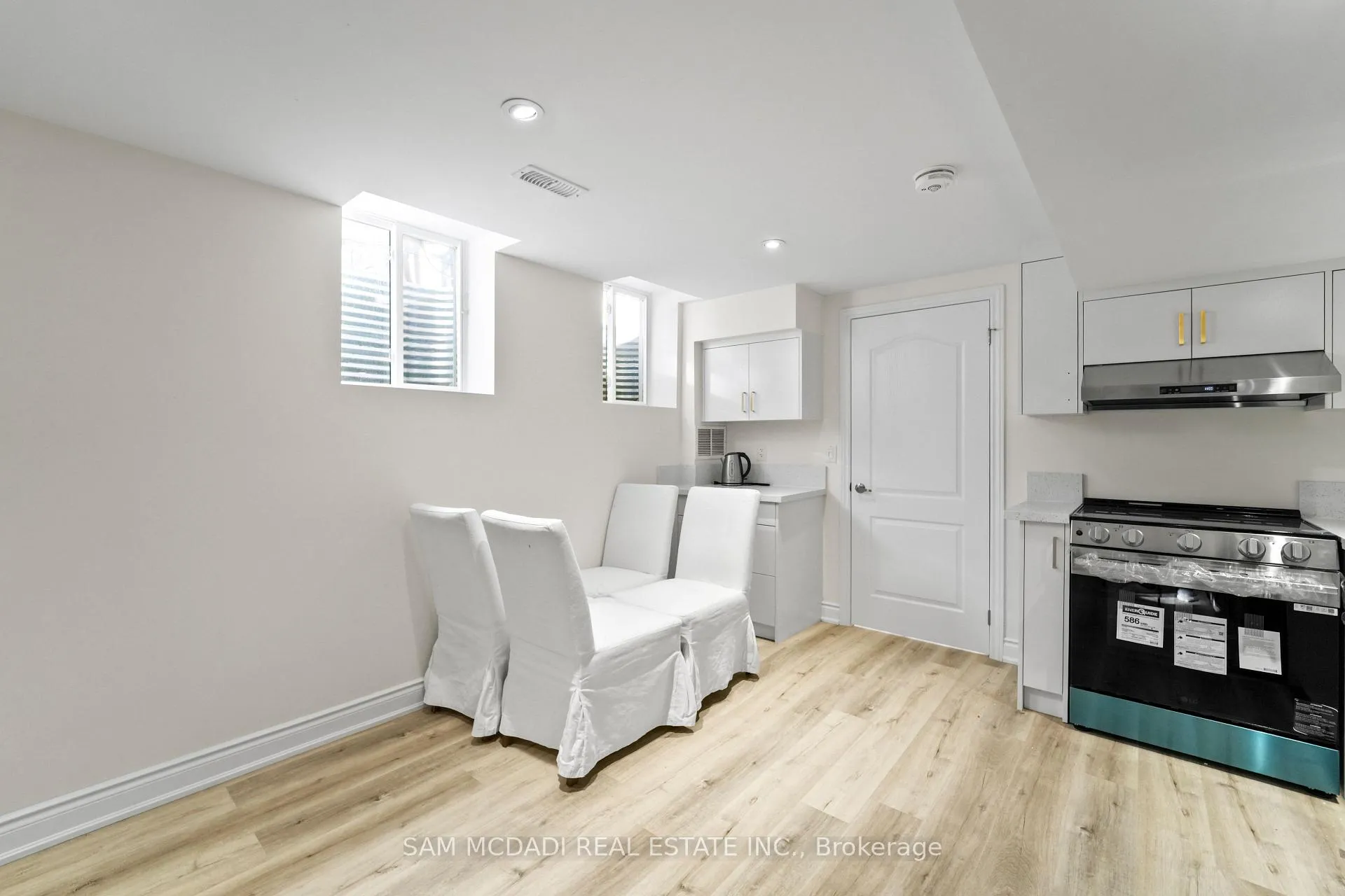Photo 5 of 904 Somerville Terrace, Milton, Beaty — HOMEH