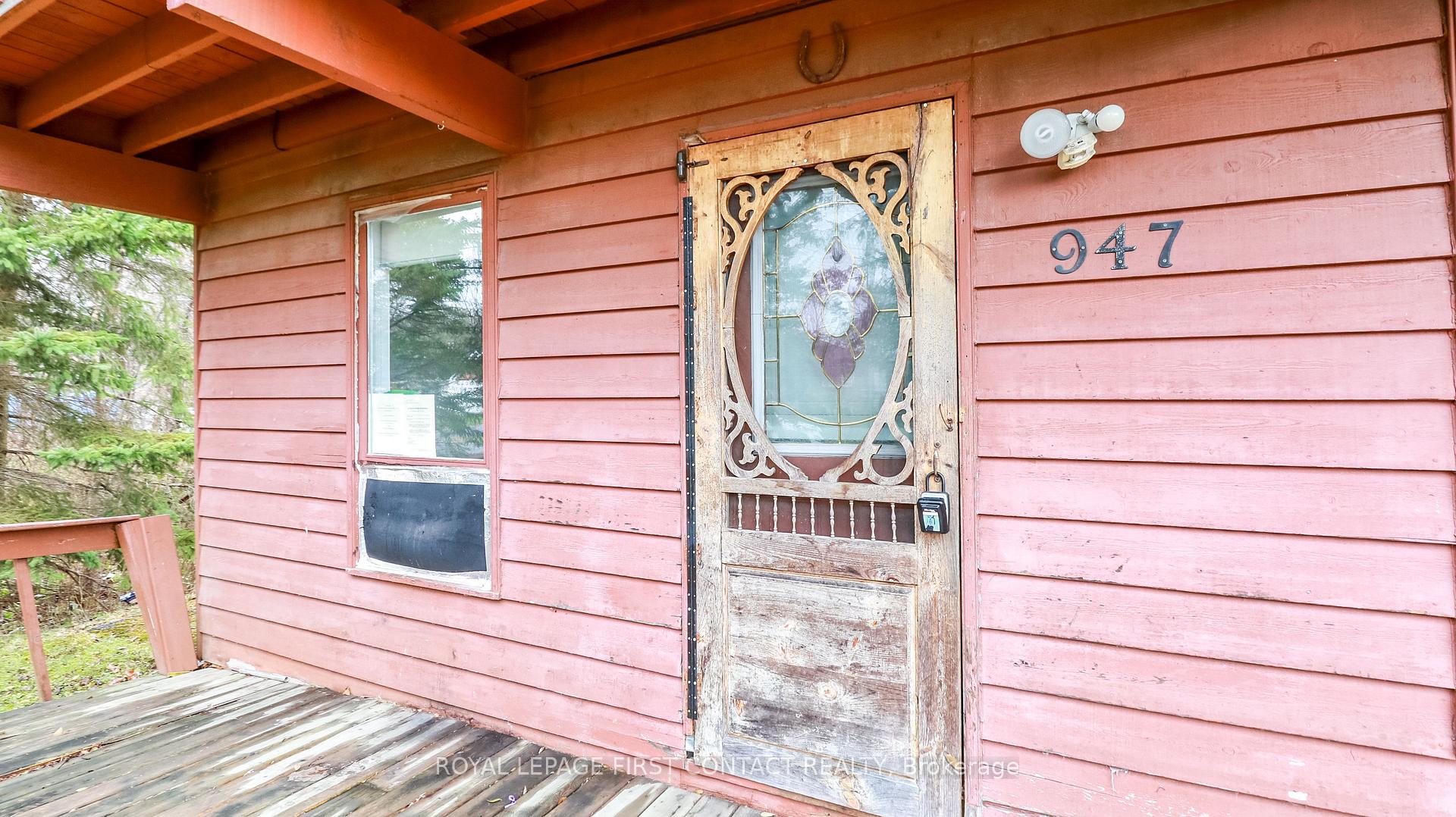Photo 5 of 947 Gilmore Avenue, Innisfil, Lefroy — HOMEH