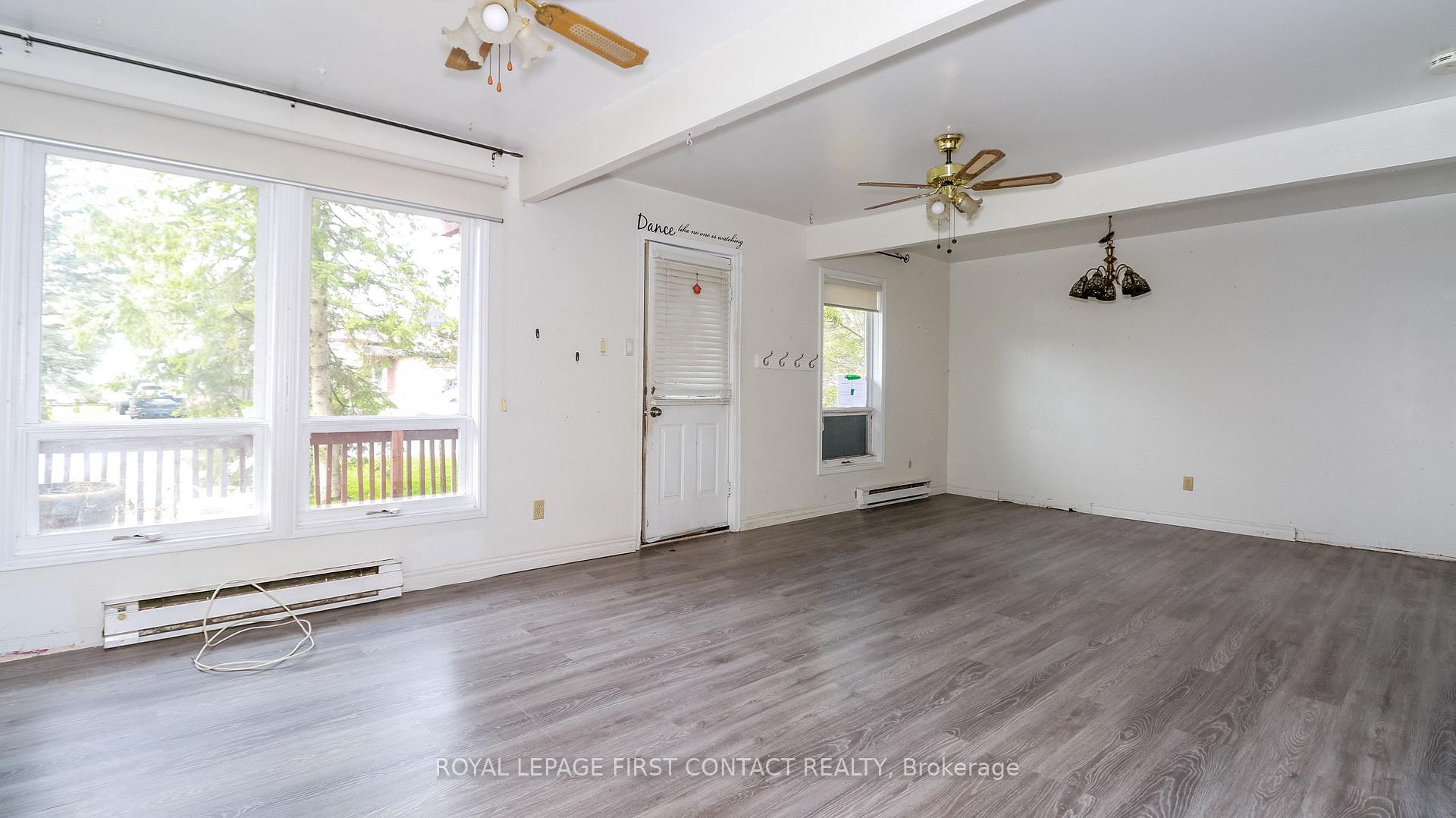 Photo 8 of 947 Gilmore Avenue, Innisfil, Lefroy — HOMEH