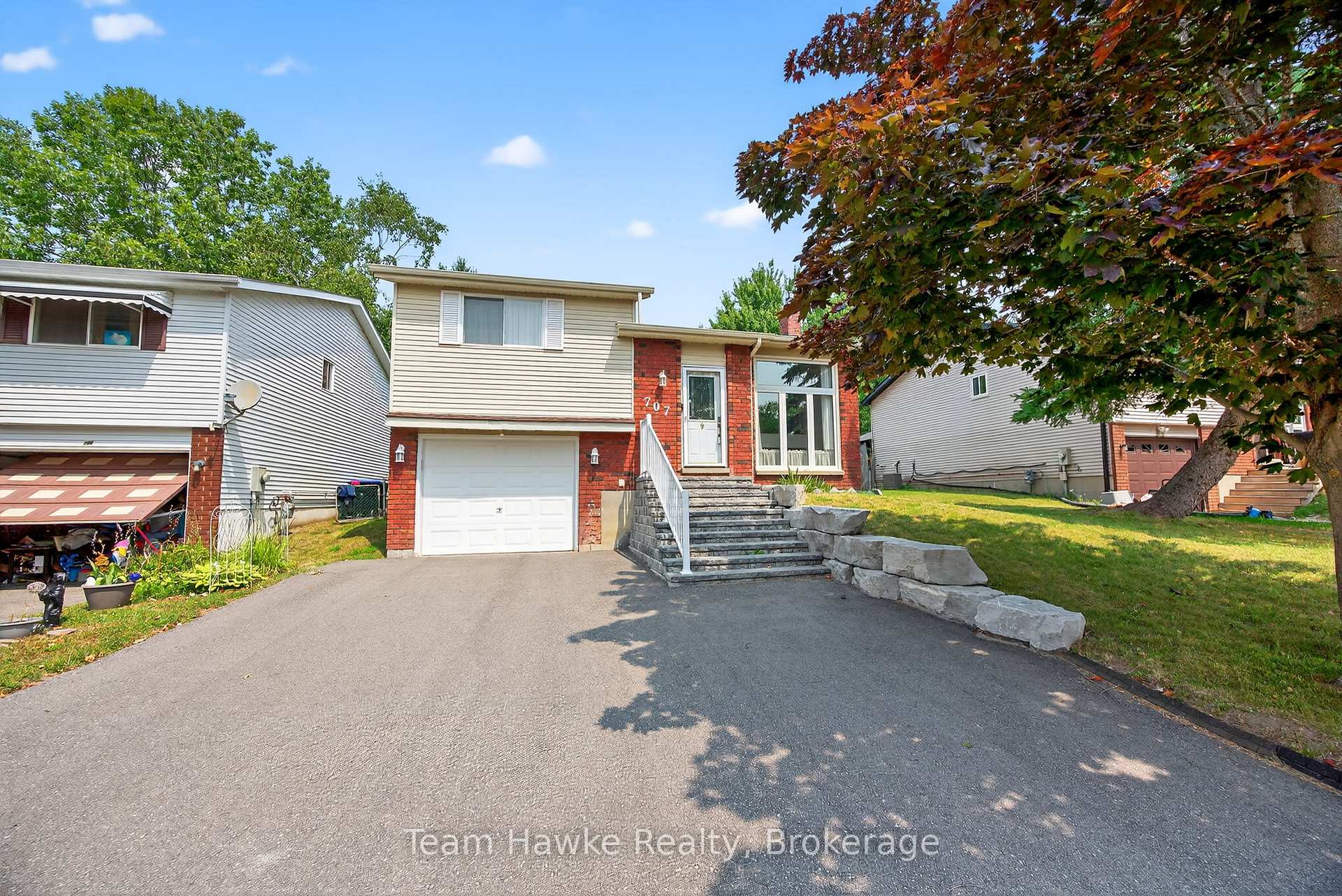 Photo 1 of 707 Algonquin Drive, Midland — HOMEH