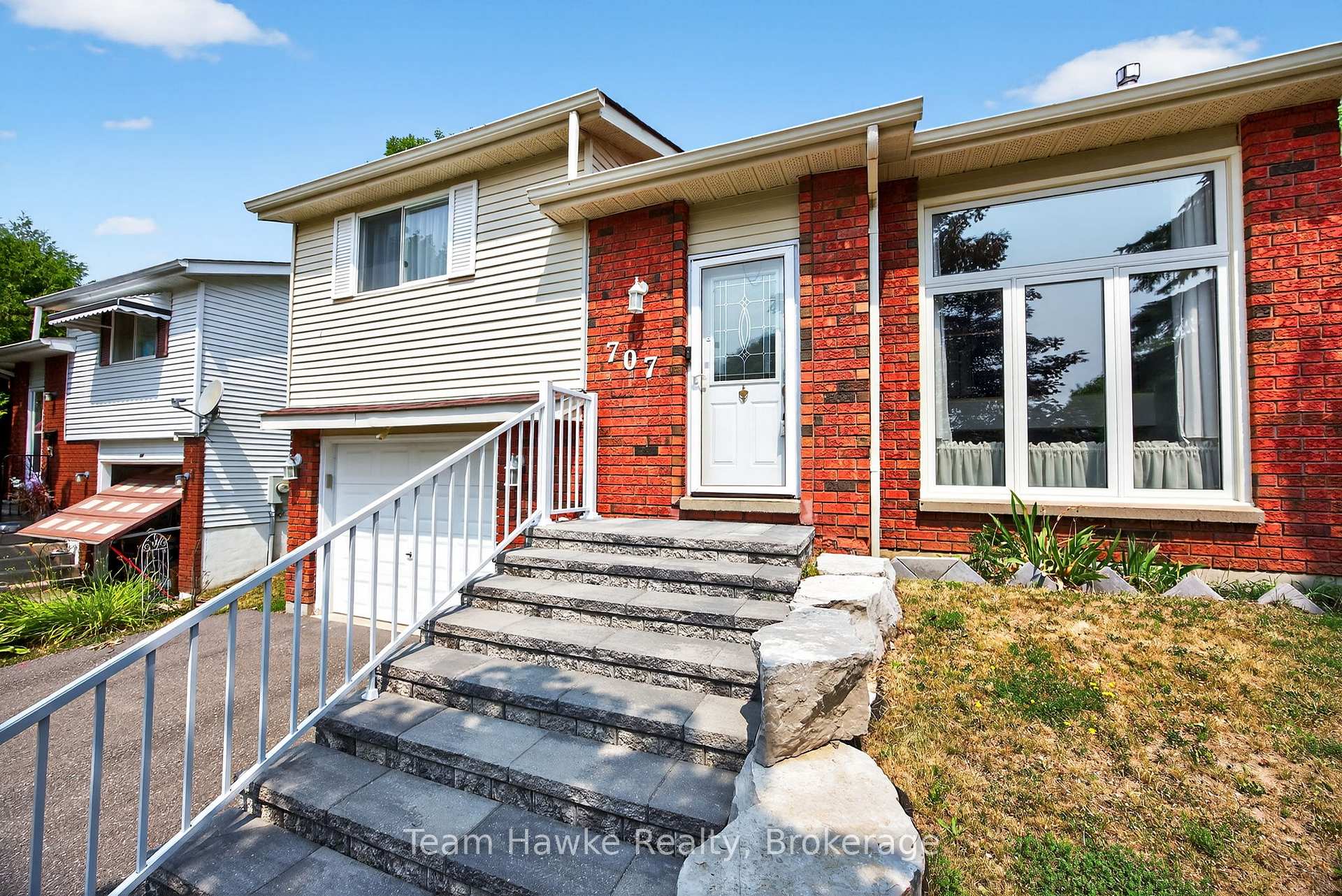 Photo 6 of 707 Algonquin Drive, Midland — HOMEH