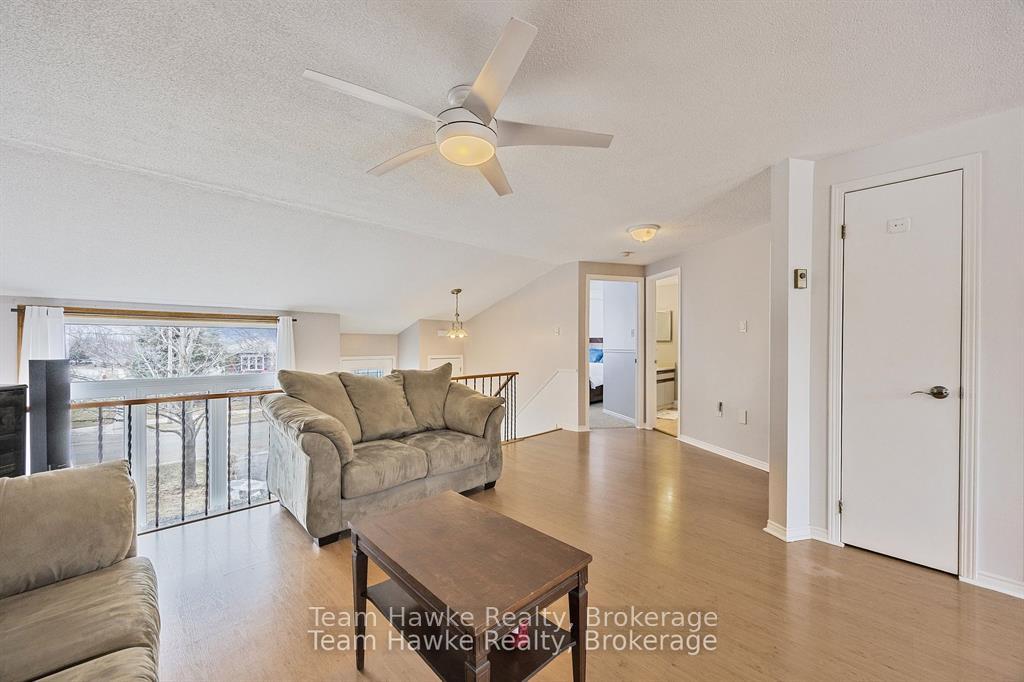 Photo 15 of 707 Algonquin Drive, Midland — HOMEH