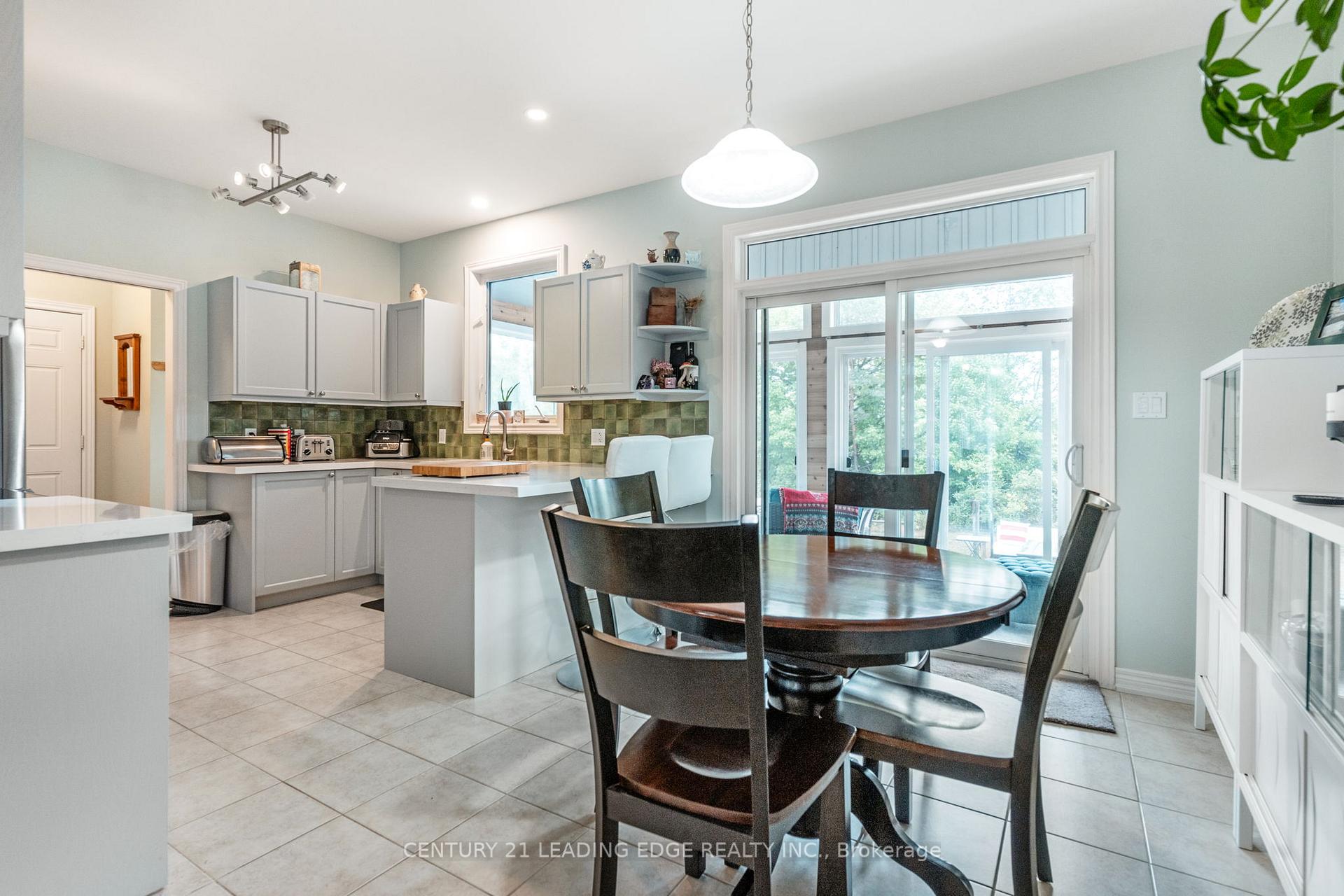 Photo 7 of 28 Windover Drive, Minden Hills, Lutterworth — HOMEH