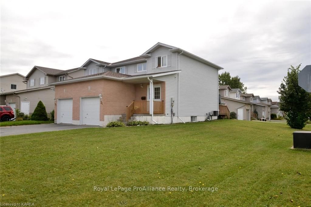 Photo 15 of 74 Mckeown Crescent, Loyalist, Amherstview — HOMEH