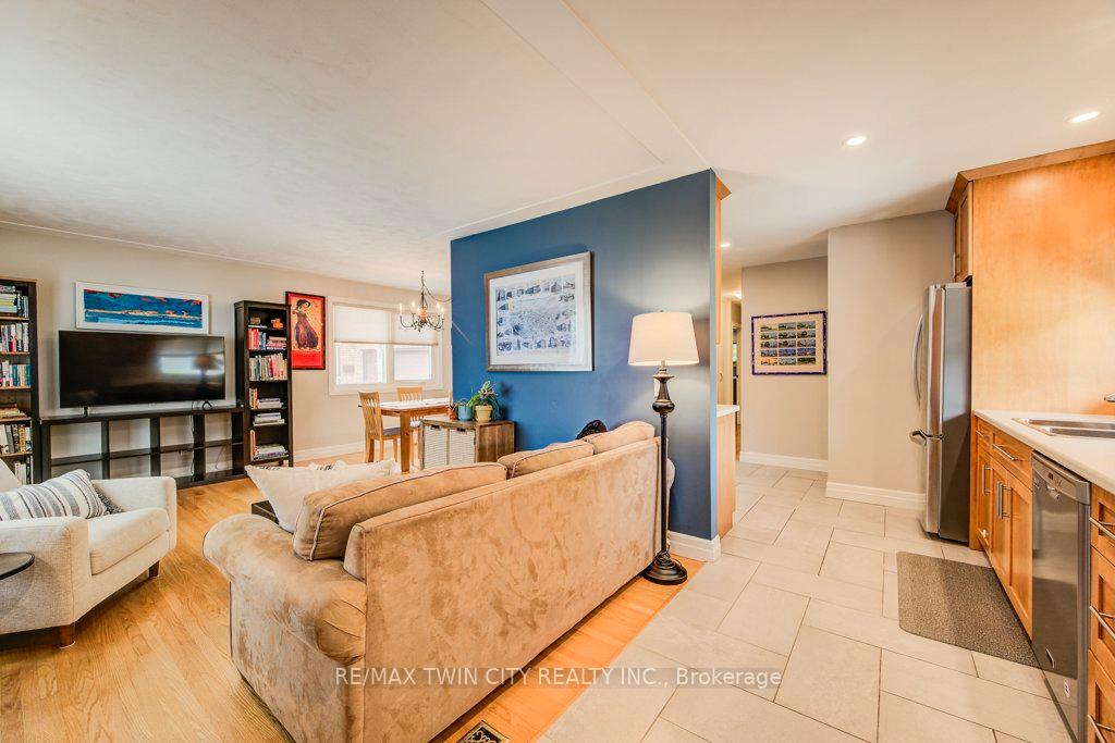 Photo 7 of 21 Ruskview Road, Kitchener — HOMEH
