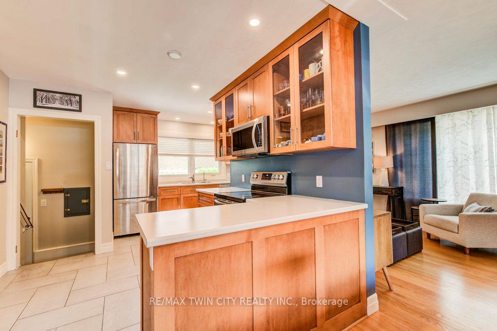 Photo 15 of 21 Ruskview Road, Kitchener — HOMEH