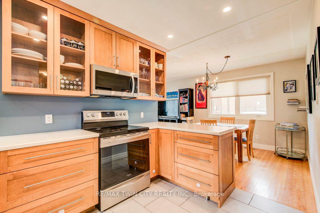 Photo 17 of 21 Ruskview Road, Kitchener — HOMEH