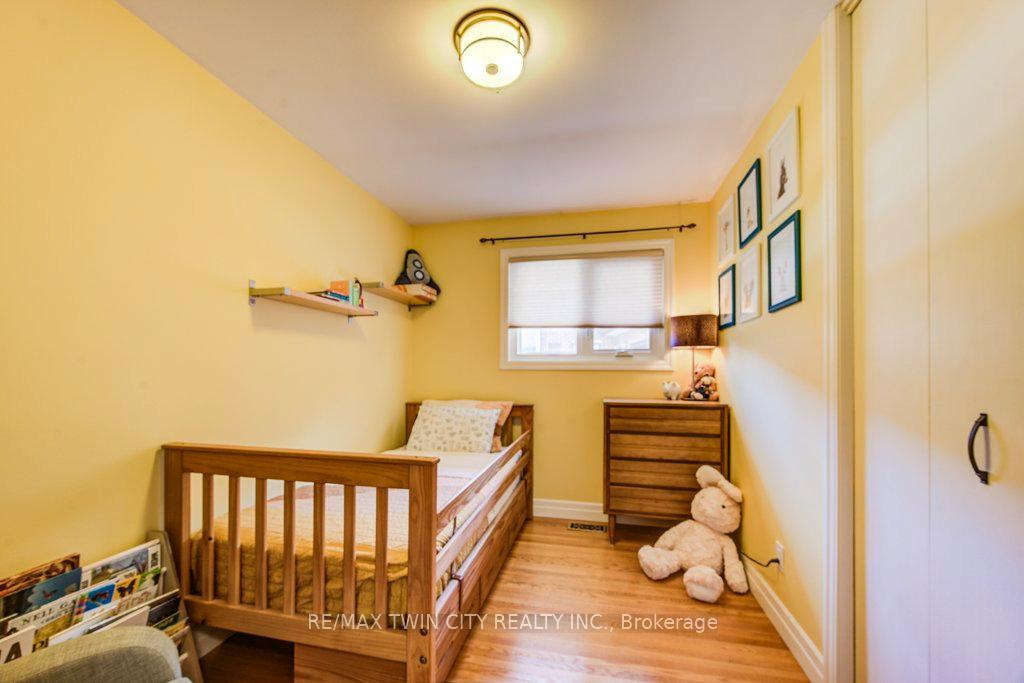 Photo 23 of 21 Ruskview Road, Kitchener — HOMEH