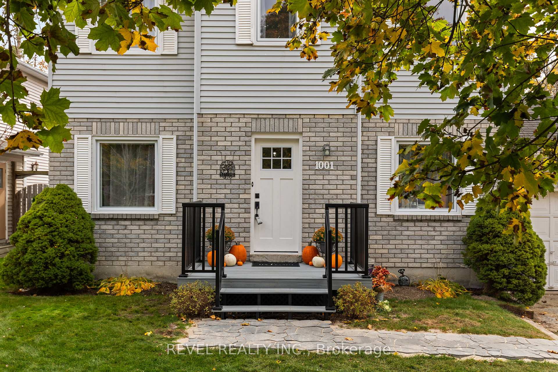 Photo 4 of 1001 Vance Crescent, Innisfil, Alcona — HOMEH