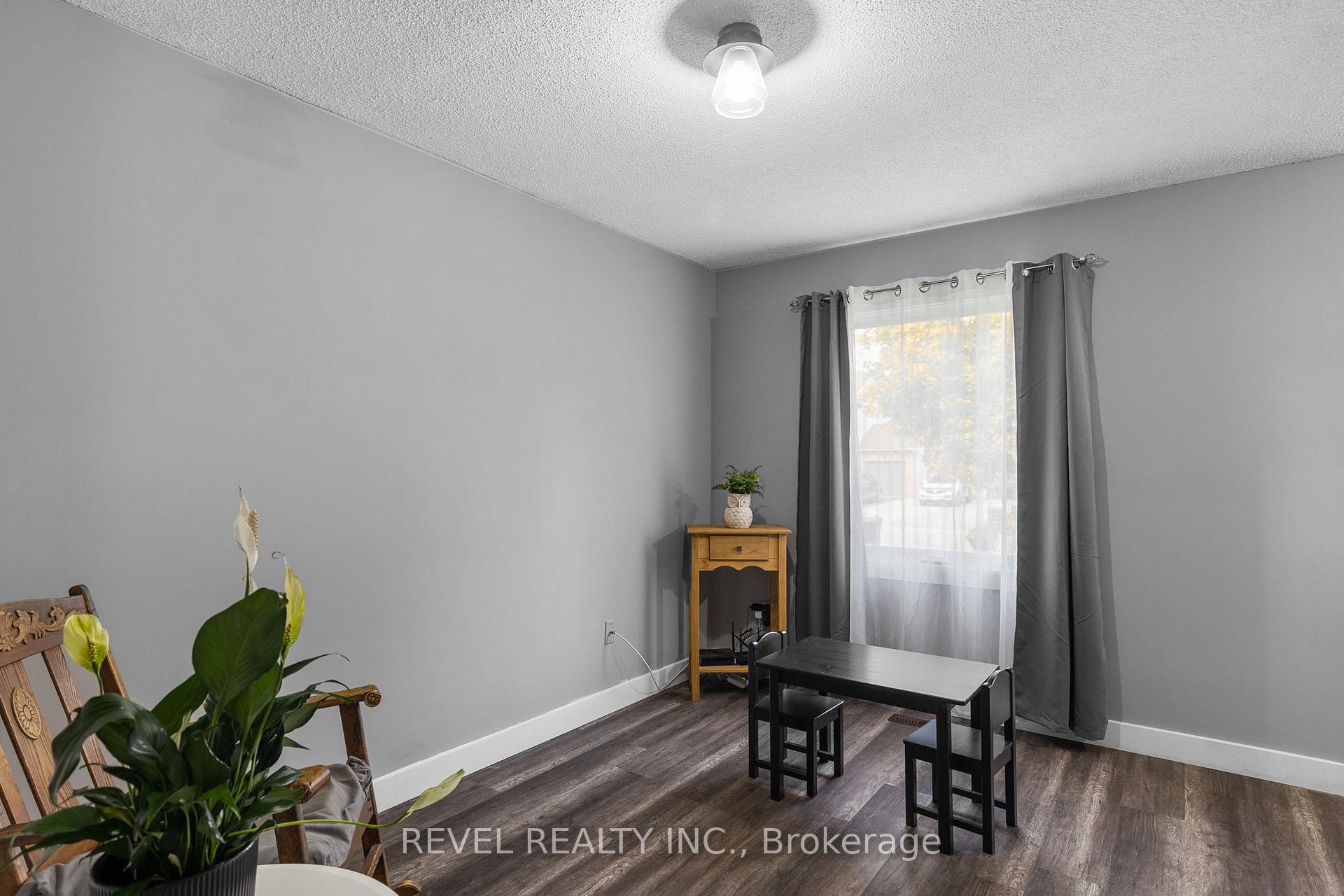 Photo 10 of 1001 Vance Crescent, Innisfil, Alcona — HOMEH