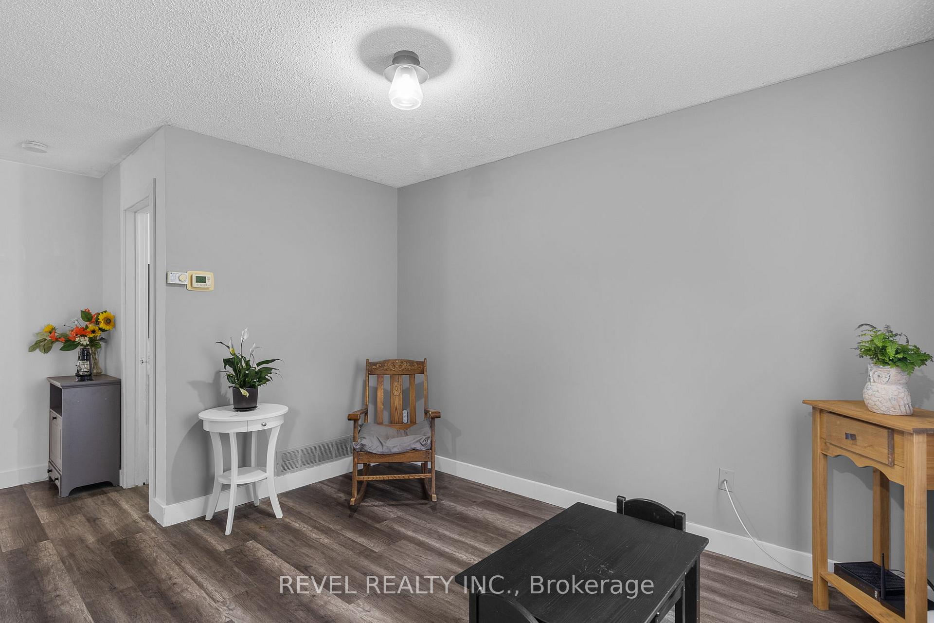 Photo 11 of 1001 Vance Crescent, Innisfil, Alcona — HOMEH