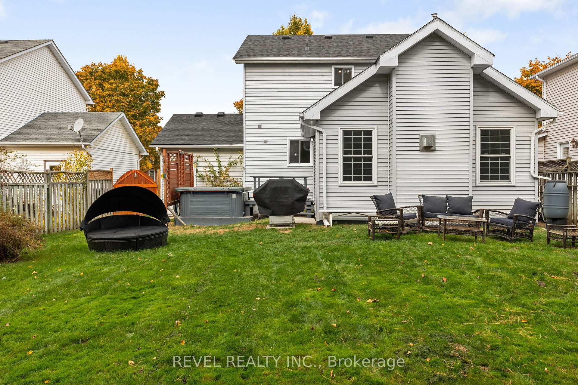 Photo 35 of 1001 Vance Crescent, Innisfil, Alcona — HOMEH