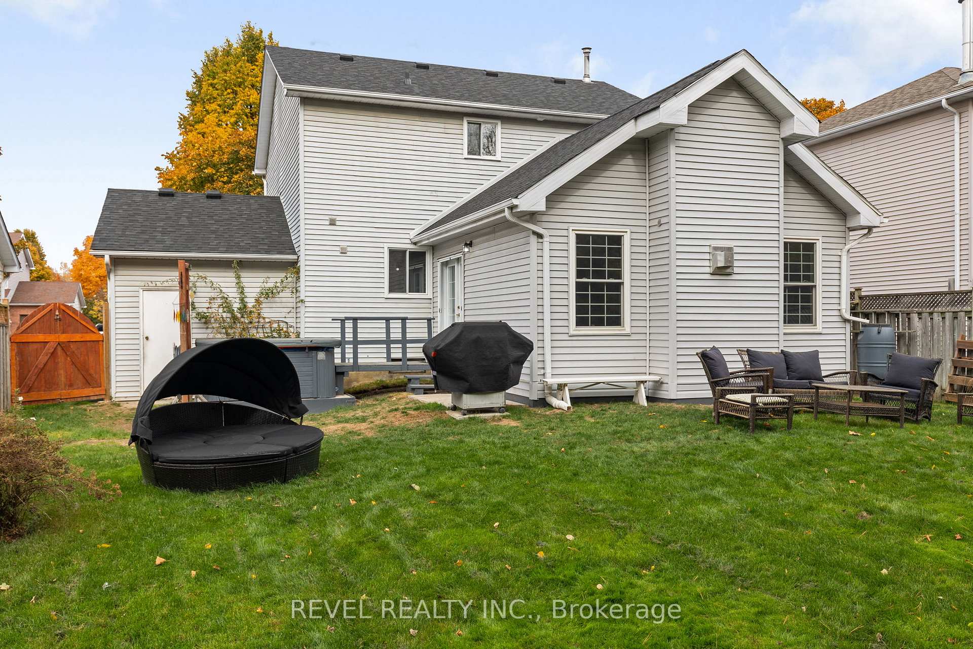 Photo 36 of 1001 Vance Crescent, Innisfil, Alcona — HOMEH