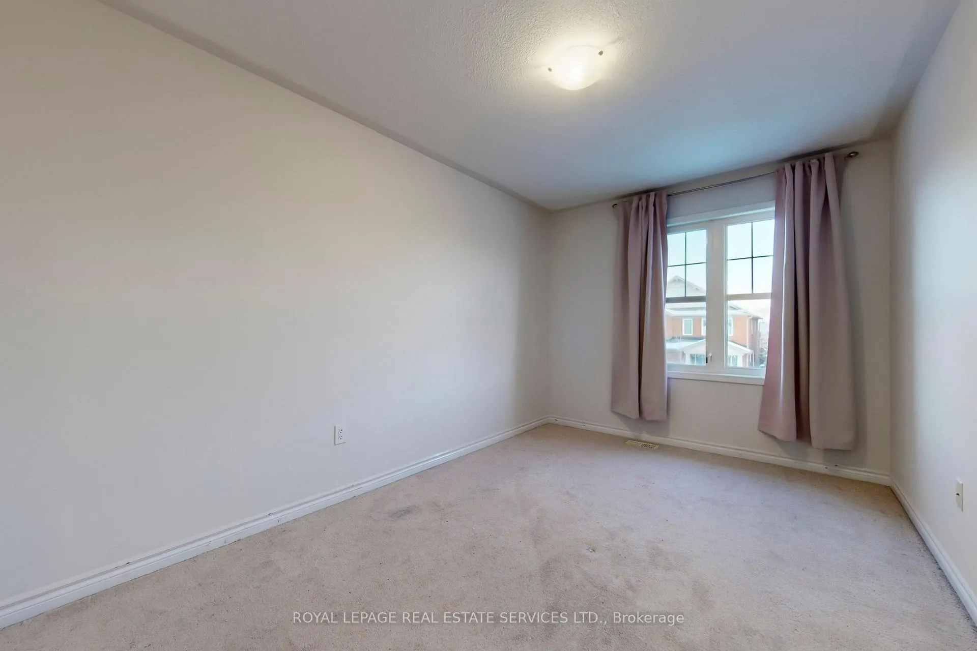 Photo 5 of 389 Gosford Crescent, Milton, Willmott — HOMEH