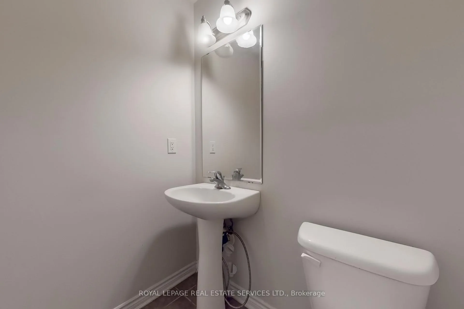 Photo 28 of 389 Gosford Crescent, Milton, Willmott — HOMEH