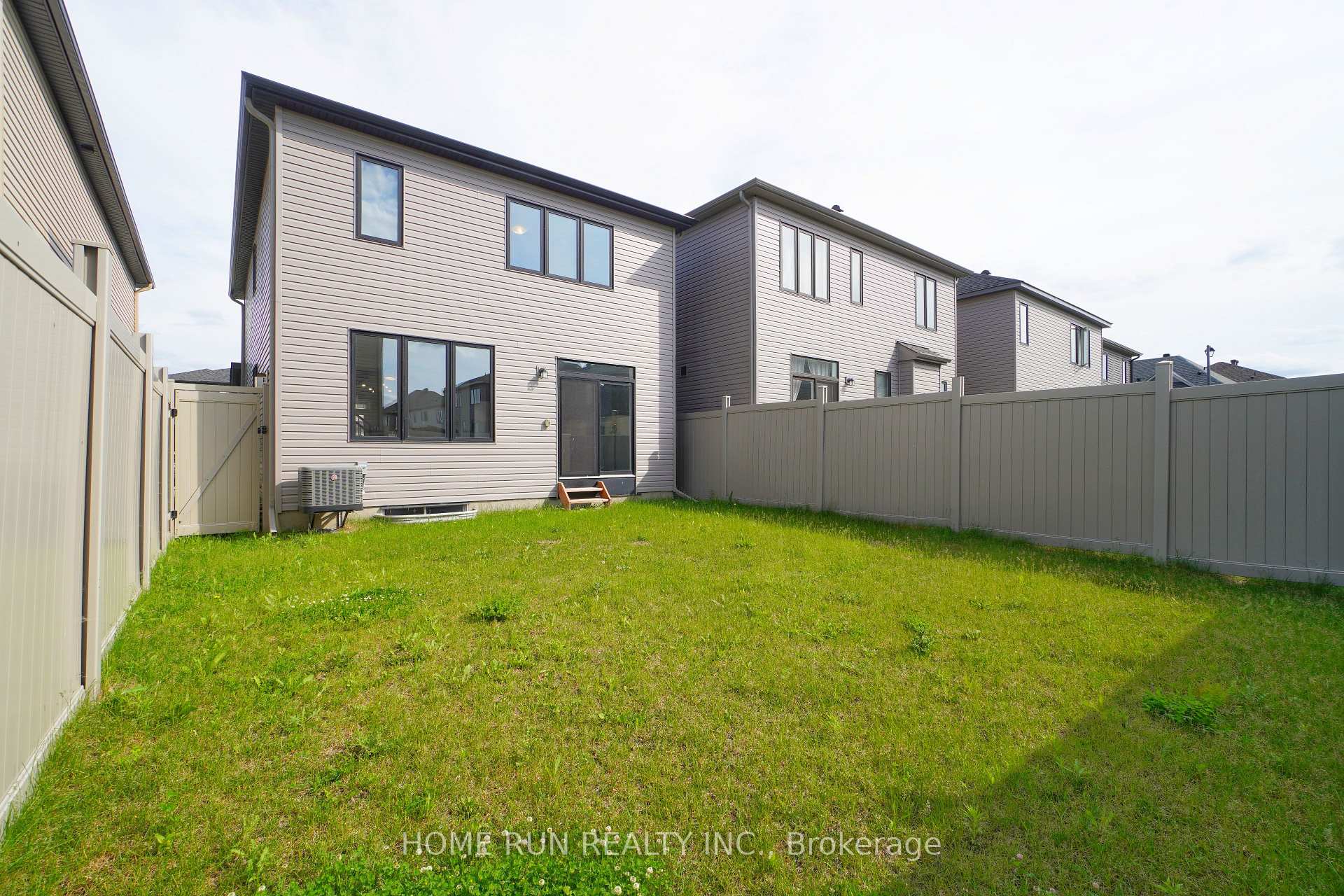 Photo 35 of 597 Paine Avenue, Ottawa, Kanata - Kanata Lakes/Heritage Hills — HOMEH