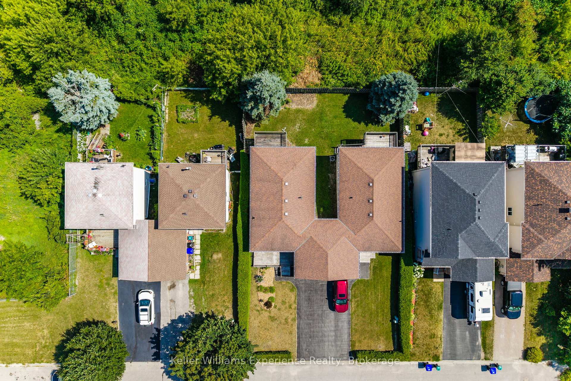 Photo 5 of 369 Park Avenue, Midland — HOMEH