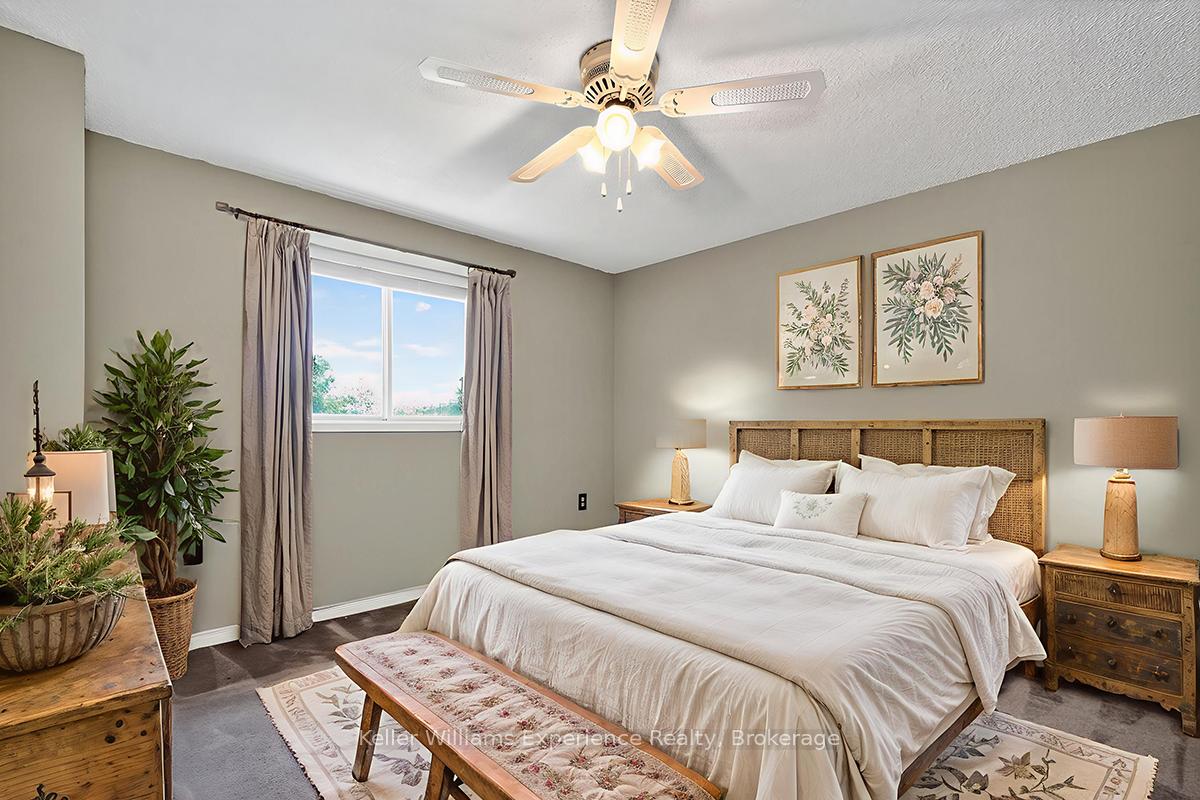 Photo 14 of 369 Park Avenue, Midland — HOMEH