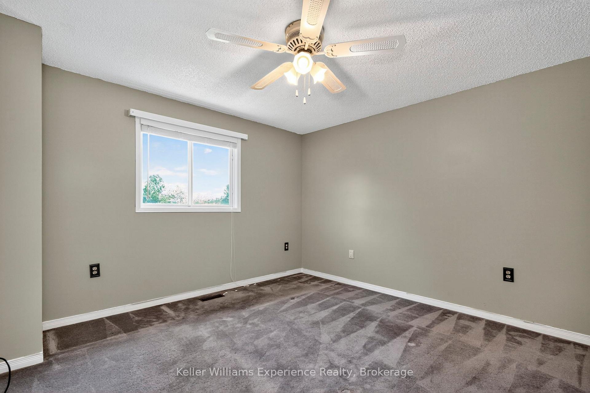 Photo 15 of 369 Park Avenue, Midland — HOMEH