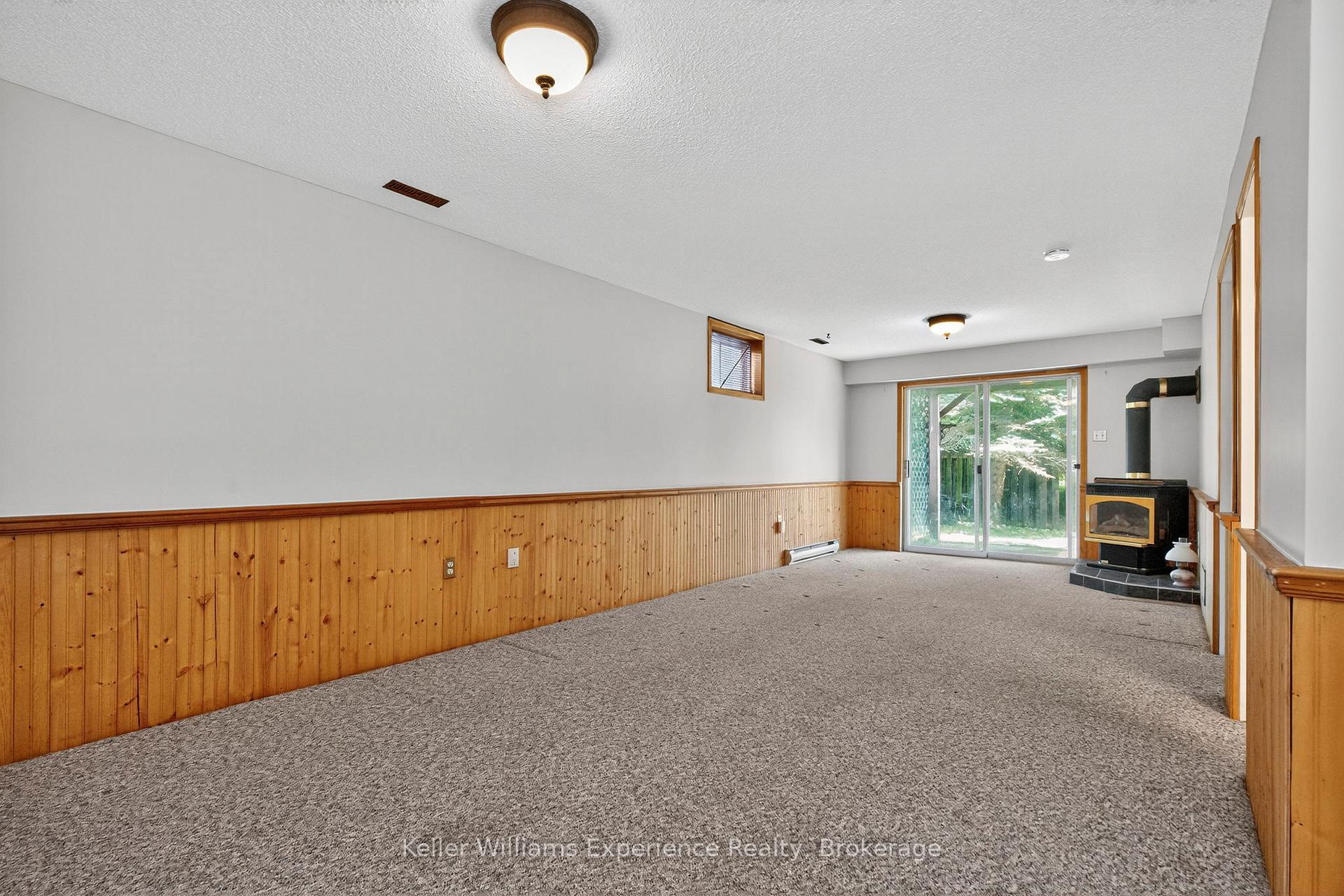 Photo 21 of 369 Park Avenue, Midland — HOMEH