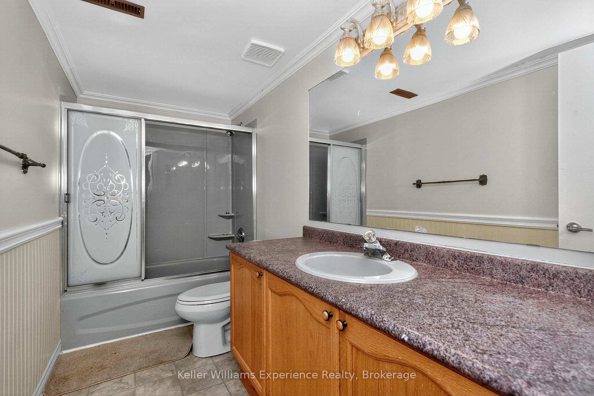 Photo 23 of 369 Park Avenue, Midland — HOMEH